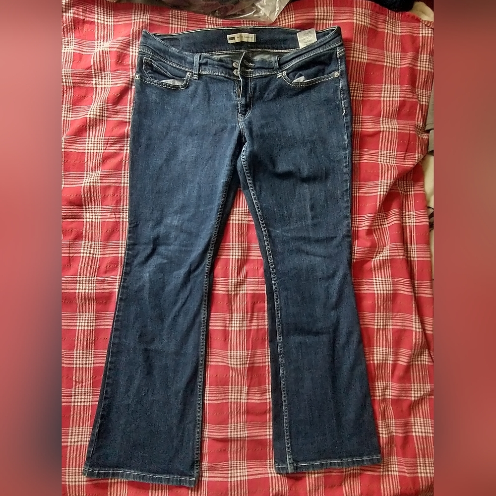 COPY - Levi's 524 Too Super low boot cut jeans